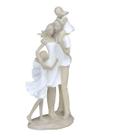 Escultura Família Casal Com Duas Filhas Meninas Em Resina