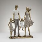Escultura Familia Casal Com Duas Irmãs Em Resina