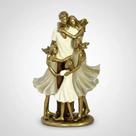 Escultura Familia Casal Com Três Filhas Meninas Em Resina Escultura Familia Casal Com Três Filhas Meninas Em Resina