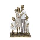 Escultura Família Decorativa Casal Com Três Filhos Dourado e Branco Escultura Família Decorativa Casal Com Três Filhos Dourado e Branco