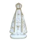 Escultura nossa sra aparecida branca com renda bordada em dourada 20cm