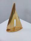 Escultura Veleiro Em Alumínio Dourado 25 Cm