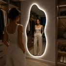 Espelho Orgânico 100x50 com LED Frio Decorativo Parede Sala Quarto Banheiro com Suporte