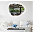 Espelho orgânico decorativo iluminado com led frio 64x54cm Espelho orgânico decorativo iluminado com led frio 64x54cm