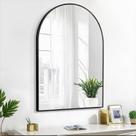 Espelho SCWF-GZ Arch 91x61cm com estrutura metálica montada na parede preta