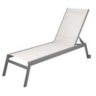 Espreguiçadeira Chaise Outdoor Externa Itaguá Rivatti Alumínio Amêndoa Tela Mesh Bege c/ Rodinhas