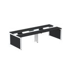 Estação Trabalho Mesa Plataforma Escritório para 4 Pessoas Dupla com Caixa Tomada Pé Painel Preto/Branco Estação Trabalho Mesa Plataforma Escritório para 4 Pessoas Dupla com Caixa Tomada Pé Painel Preto/Branco