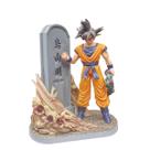 Estátua de Dragon Ball Goku Tribute em PVC 28 cm com flores