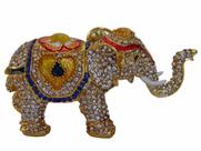 Estátua de Elefante Feng Shui Importada com Pedras 13x5x6 cm