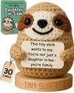 Estatueta Got You a Little Something Tiny Sloth with 30 Signs Estatueta Got You a Little Something Tiny Sloth with 30 Signs