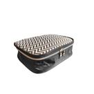 Estojo Box com detalhes preto e branco zigzag Juvenil Feminino Estojo 100 pens Estojo Box com detalhes preto e branco zigzag Juvenil Feminino Estojo 100 pens