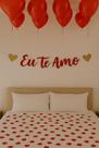 Faixa Decorativa 'Eu Te Amo' com Corações Dourados - Ideal para Decoração Romântica - 1 Unidade