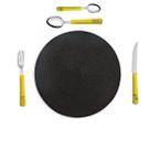 Faqueiro Mickey - Amarelo 24 peças com jogo americano preto 6 pessoas Faqueiro Mickey - Amarelo 24 peças com jogo americano preto 6 pessoas