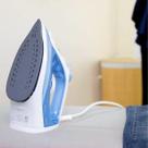 Ferro de Passar A Vapor Philips Walita Dst1050 Série 1000 1200w Branco e Azul 127v Ferro de Passar A Vapor Philips Walita Dst1050 Série 1000 1200w Branco e Azul 127v