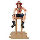 Figura One Piece Ace, estátua de PVC de 17 cm, pose sentada