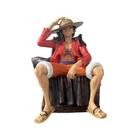 Figura One Piece Luffy Sitting PVC de 17 cm com mãos intercambiáveis