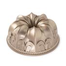 Forma para Bolo Nordic Ware Fleur De Lis 24 cm 10 Xícaras Forma para Bolo Nordic Ware Fleur De Lis 24 cm 10 Xícaras