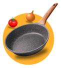 Frigideira antiaderente de 28cm é ideal para qualquer tipo de fogão Frigideira antiaderente de 28cm é ideal para qualquer tipo de fogão