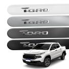 Friso Lateral para Toro 2016 a 2026 Redondo Proteção 4 Portas Grafia Cromada Alto Relevo