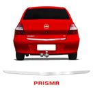 Friso Traseiro Cromado Prisma 2007/2012 + Emblema Vermelho