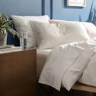 Fronha de seda com fecho de envelope de seda Brooklinen Mulberry