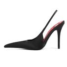 Fuazuzu Scarpins Slingback em Cetim Bicolor com Bico Fino