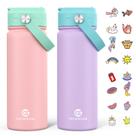 Garrafa de água GoKeda Kids 530ml, pacote com 2 unidades, isolada com adesivos Garrafa de água GoKeda Kids 530ml, pacote com 2 unidades, isolada com adesivos