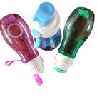 Garrafa Squeeze 550ml Plástica com Tampa e Alça Esportiva Garrafa Squeeze 550ml Plástica com Tampa e Alça Esportiva