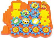 Gira Trem Brincando com Engrenagens Estrela