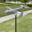 Giroscópio do vento Super Fortress Aeronave Gyro do vento Moinho de vento de metal Energia eólica para decoração de pátio Material de ferro ao ar livre Escultura de jardim