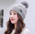 Gorro Touca de Inverno Grossa Feminino Forrada Lã Quentinha Trico Simbolo Letra M