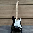 Guitarra Strato Vintage Series SX SST57 Stratocaster Preta Escudo Branco e Captação Single Coil - SX Guitarra Strato Vintage Series SX SST57 Stratocaster Preta Escudo Branco e Captação Single Coil - SX