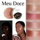 Iluminador em Pó Solto Bitarra Beauty - Cor MEU DOCE - Facial e corporal com partículas micronizadas e textura super fina Iluminador em Pó Solto Bitarra Beauty - Cor MEU DOCE - Facial e corporal com partículas micronizadas e textura super fina