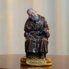 Imagem São Padre Pio sent. 20cm / resina - R7632