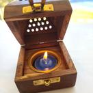 Incensário e Porta Vela Indiano Pirâmide em Madeira Sheesham 12cm (2 em 1)