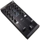 Interface de mixagem para DJ Native Instruments Traktor Kontrol Z1 Interface de mixagem para DJ Native Instruments Traktor Kontrol Z1