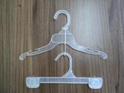 Interligador de cabides para formar conjuntos kit Ioplast