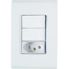 Interruptor Duplo Paralelo+Tomada 20A Branco 4X2 Tramontina Interruptor Duplo Paralelo+Tomada 20A Branco 4X2 Tramontina