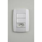 Interruptor Duplo + Tomada 20A Branca 4x2 Slim Moderna