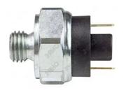 Interruptor Freio RHO424 Daily Tector Eurocargo Vertis CursorTector Euro 3 10/11 170E25 170E28 240E25 240E28 260E25 Tectorecoline Euro 5 12/ 150E21 170E22 170E28 170E30 240E22 240E28 240E30 260E28 260E30 Cursor Euro 3 09/12 330 Eurocargo 98/12 160E21 160E23 170E22 170E24 230E22 230E24 260E25 Cavall