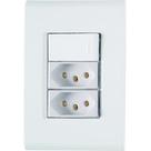 Interruptor Simples + Tomada Dupla 20A Branco 4X2 Tramontina Interruptor Simples + Tomada Dupla 20A Branco 4X2 Tramontina