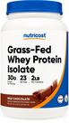 Isolado de proteína de soro de leite Nutricost Chocolate alimentado com capim 907g