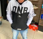 Jaqueta Corta vento Branco e preto tamanho M Jaqueta Corta vento Branco e preto tamanho M
