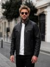 Jaqueta de Couro Masculina Slim Preta Elegante Premium Forro Quente Zíper Bolsos Funcionais Inverno Jaqueta de Couro Masculina Slim Preta Elegante Premium Forro Quente Zíper Bolsos Funcionais Inverno