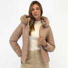 Jaqueta Dyordhana Puffer em Nylon com Capuz Feminina Jaqueta Dyordhana Puffer em Nylon com Capuz Feminina