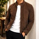 Jaqueta Masculina Casual Em Suede Com Forro Peluciado E Punho Interno Casaco Blusa De Frio Grosso Jaqueta Masculina Casual Em Suede Com Forro Peluciado E Punho Interno Casaco Blusa De Frio Grosso