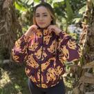 Jaqueta Parka Corta Vento Impermeável Feminina com Forro e Estampa P ao G Com Capuz - Preto Bananas