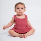 Jardineira Bebê Menina em Tricot Goiaba Fofinho