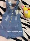 Jardineira jeans infantil Jardineira jeans infantil