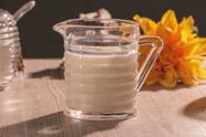 Jarra leitera de vidro suco leite agua colmeia